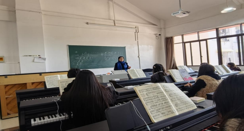 1765875441294084894.gif image.gif